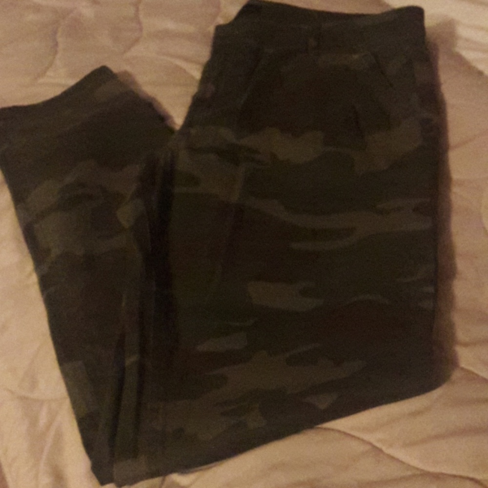 COPY - Camouflage pants by Sanctuary